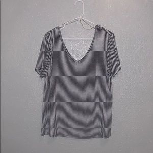 V neck tee